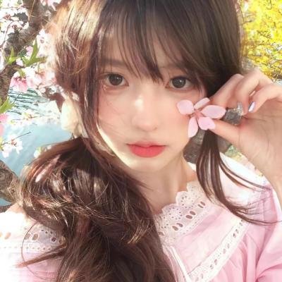 抽象画中的越南少女2